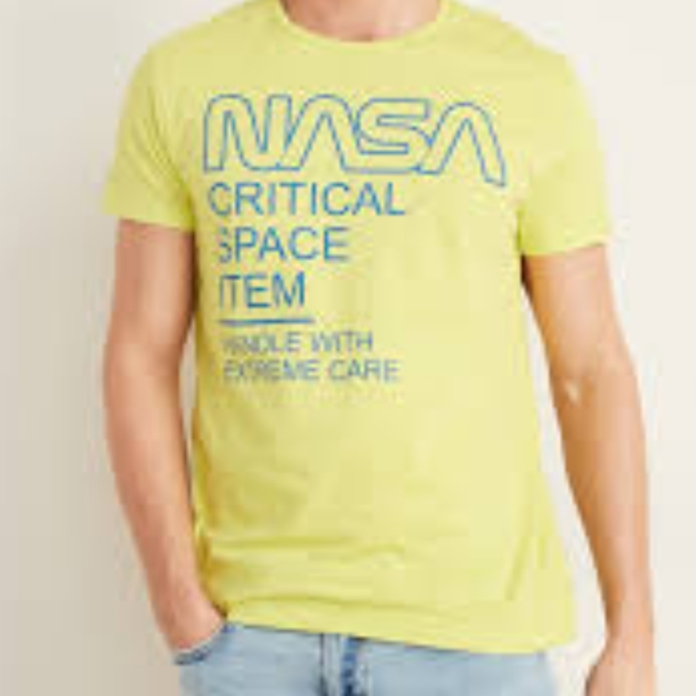 NWT Old Navy Size S NASA Graphic Tee - Neon Yellow Men’s T-Shirt - Picture 9 of 10